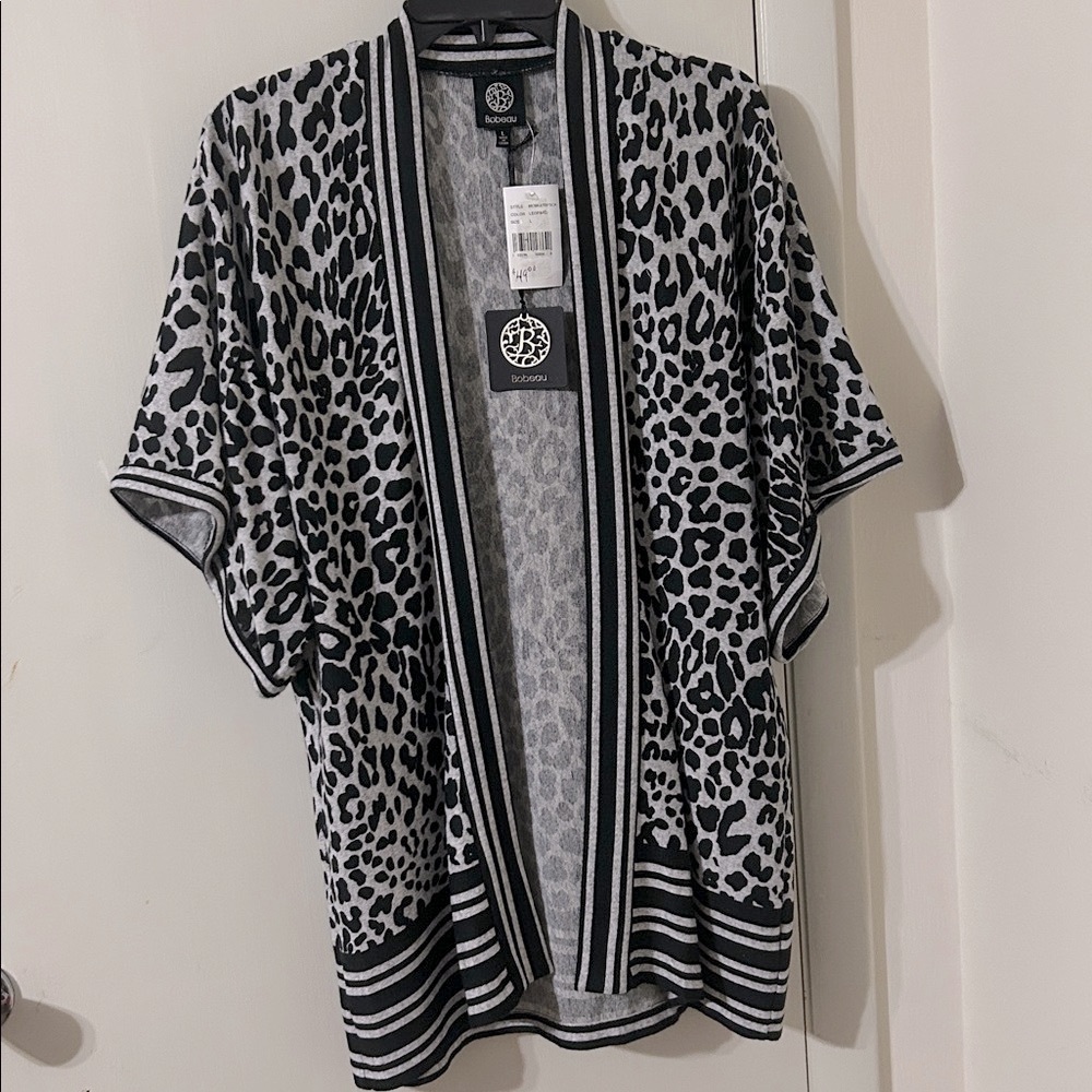 NWT Bobeau Women’s Short Sleeve Relaxed Fit Long Leopard Print Cardigan